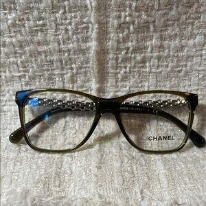 Authentic CHANEL Women's Olive Glasses 3320 c.1526